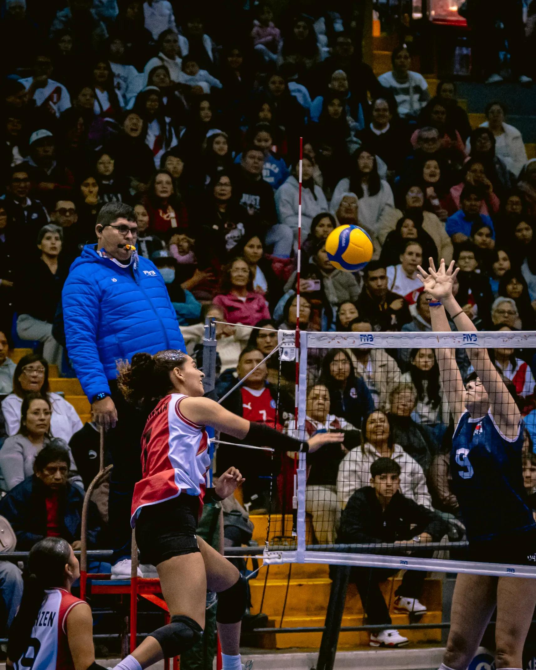 @Federaci&oacute;n Peruana de V&oacute;leibol
