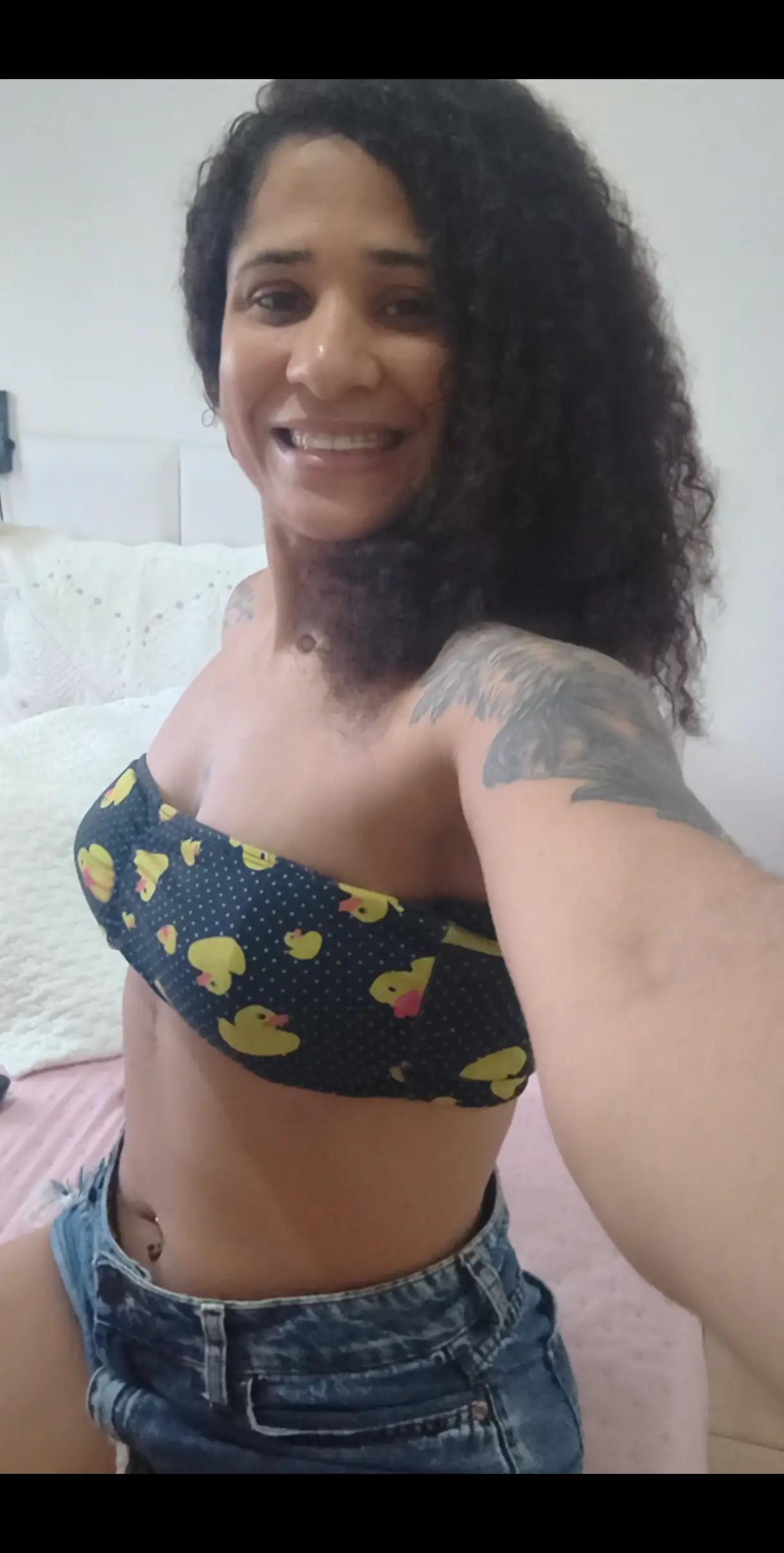 @deboramonique_