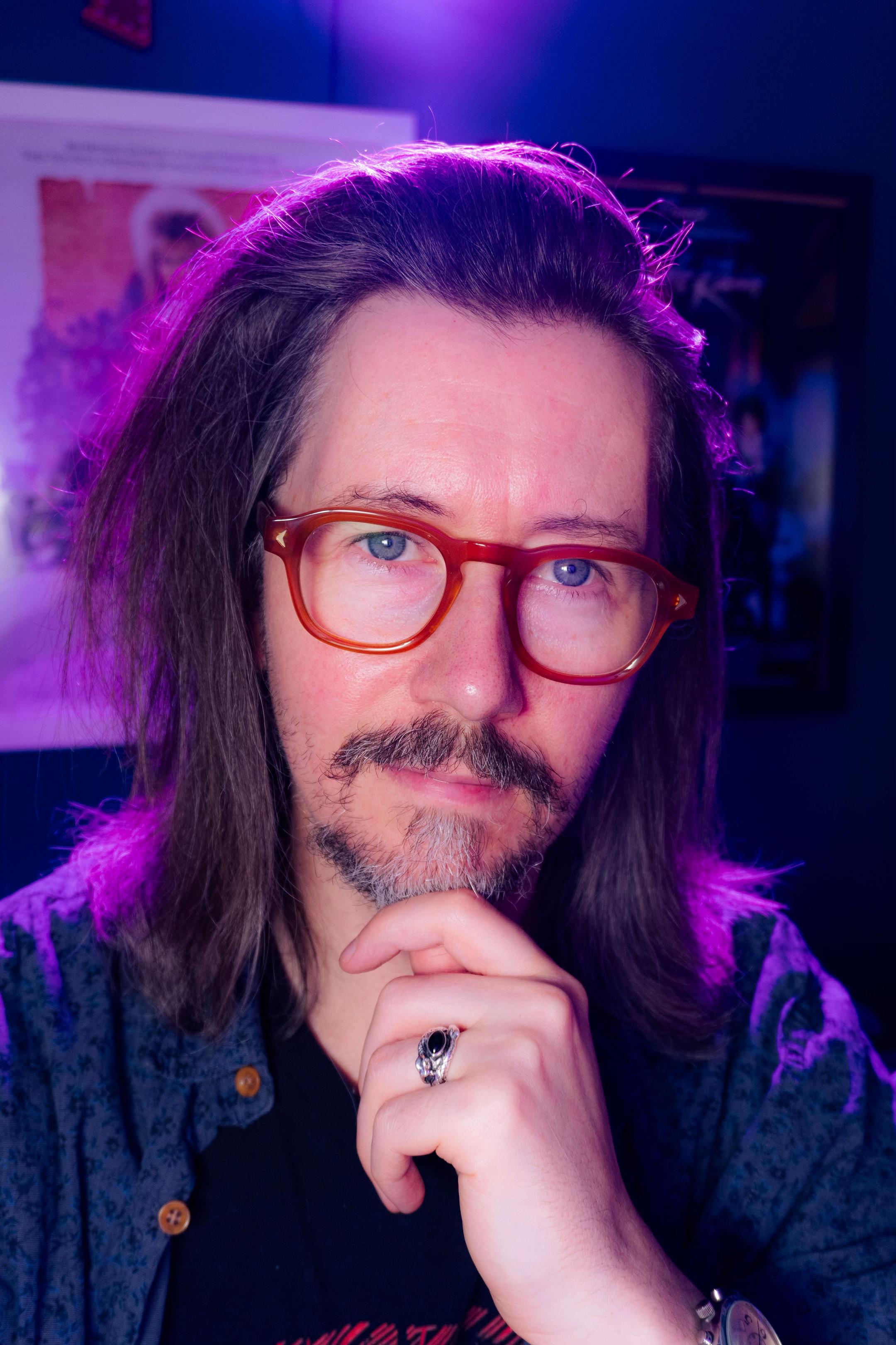 @Harvey Retro… not Gary Oldman