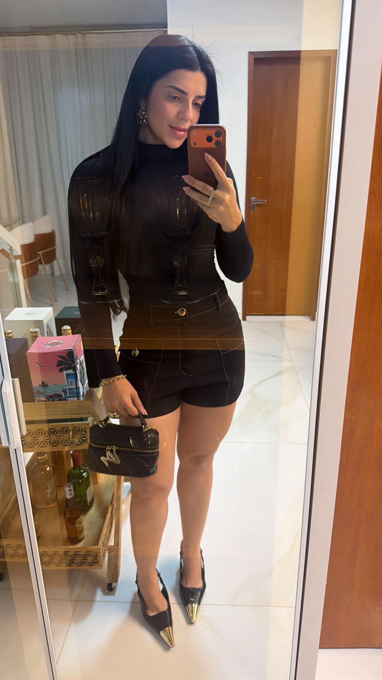 @larissanobre