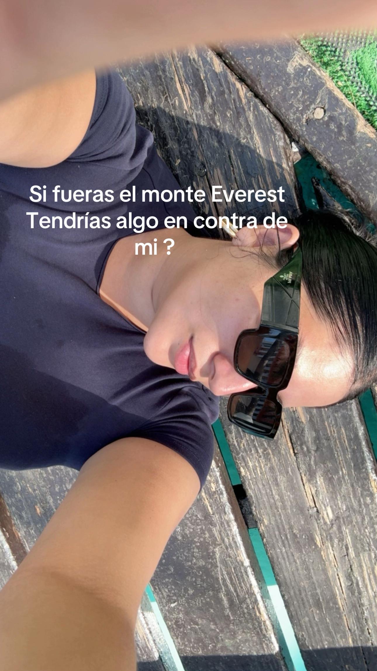 @Aniieshoots