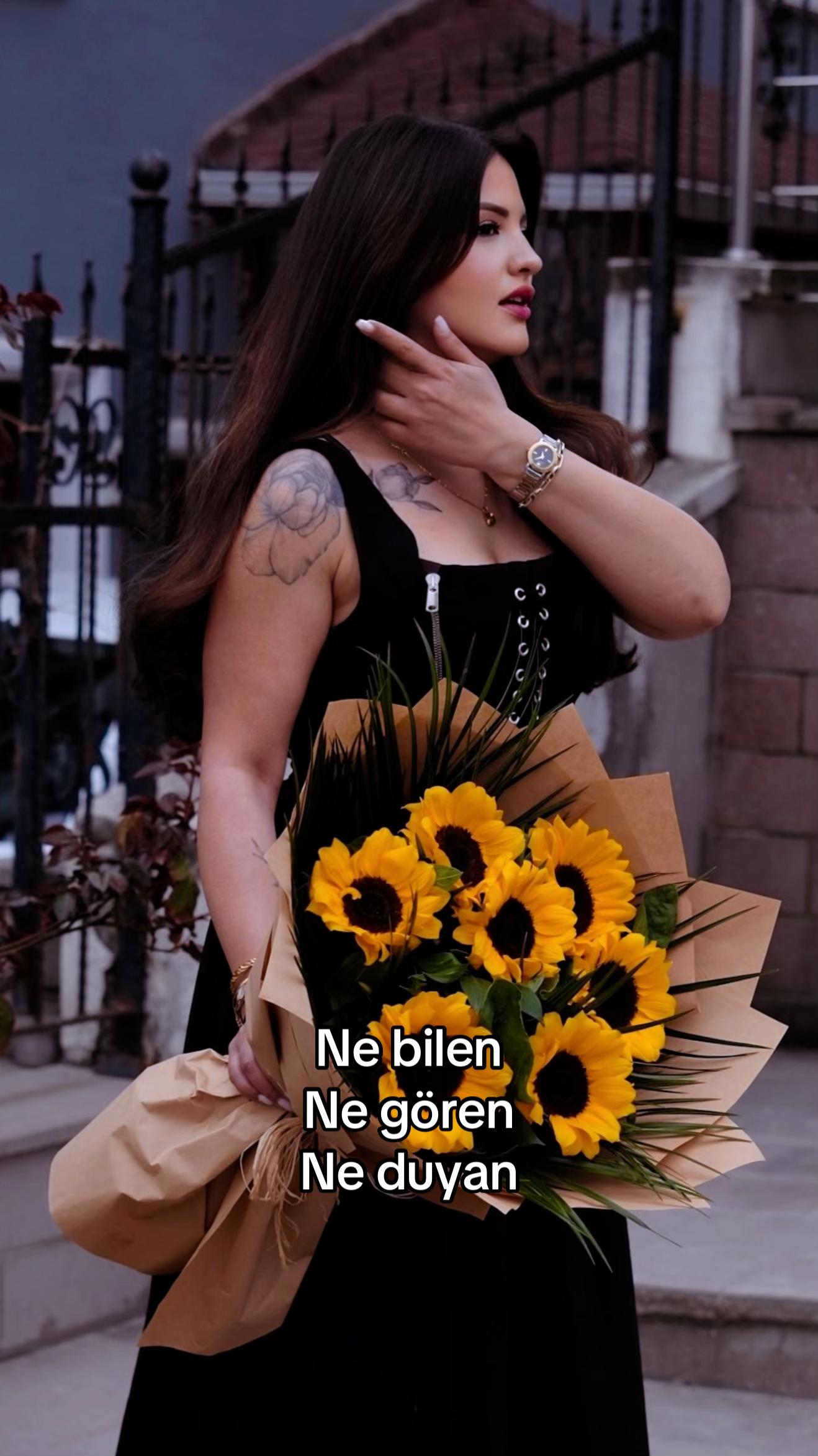 @öᴢüᴍ🪻
