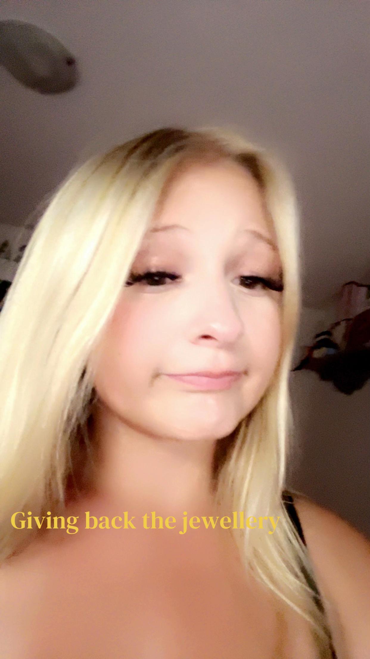 @𝓐𝓵𝓵𝓸𝓻𝓪.💕