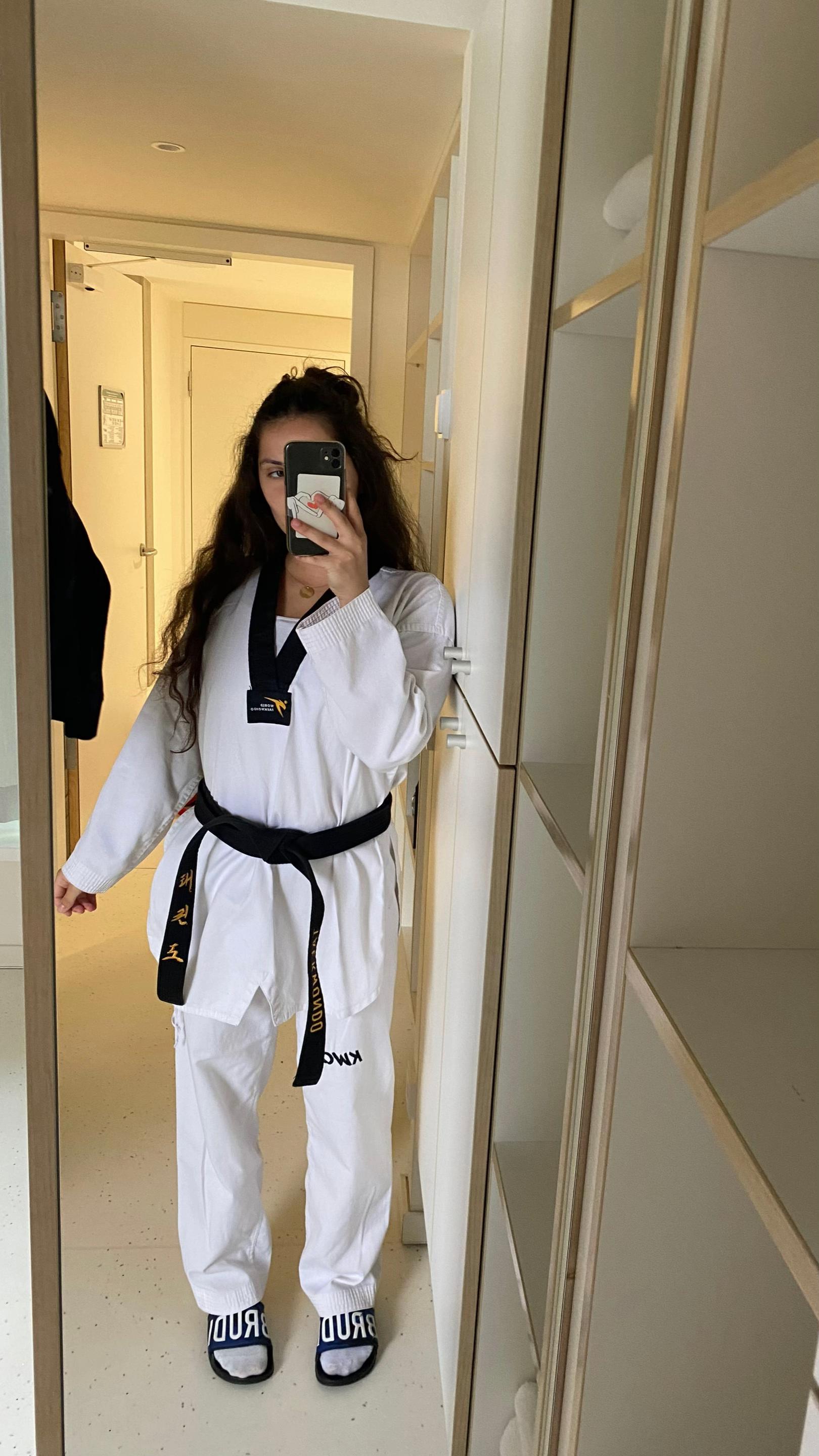 @Angelina🥋
