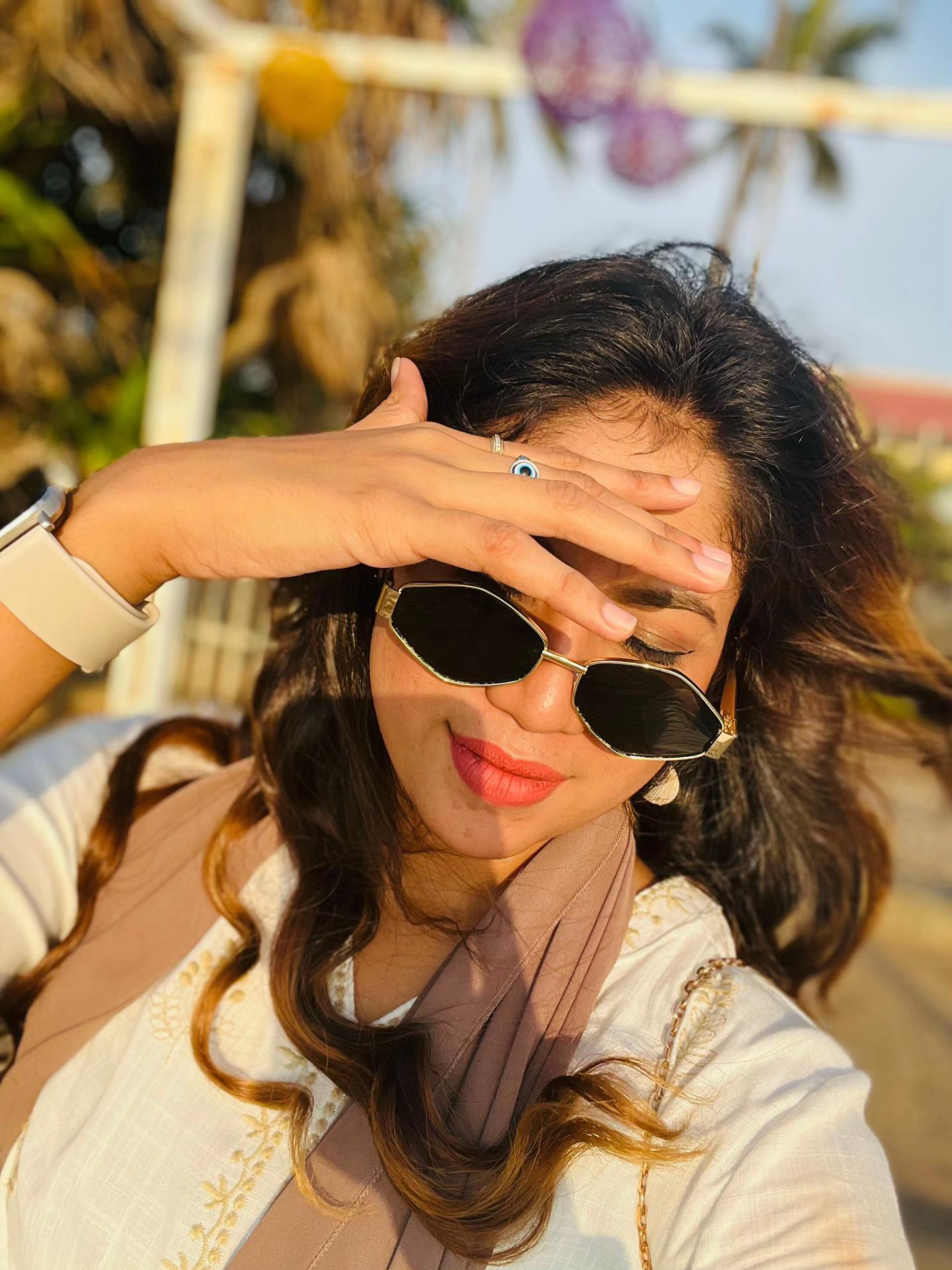@Shazna_Mahir