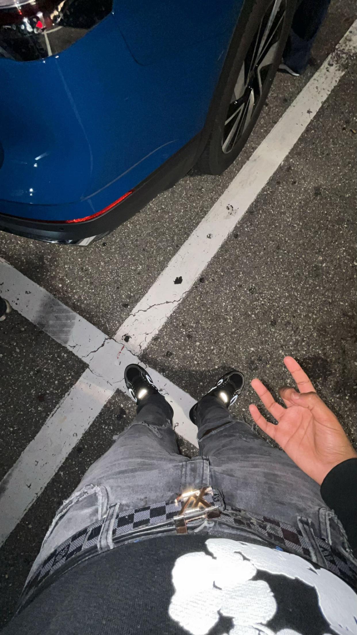 @⃟