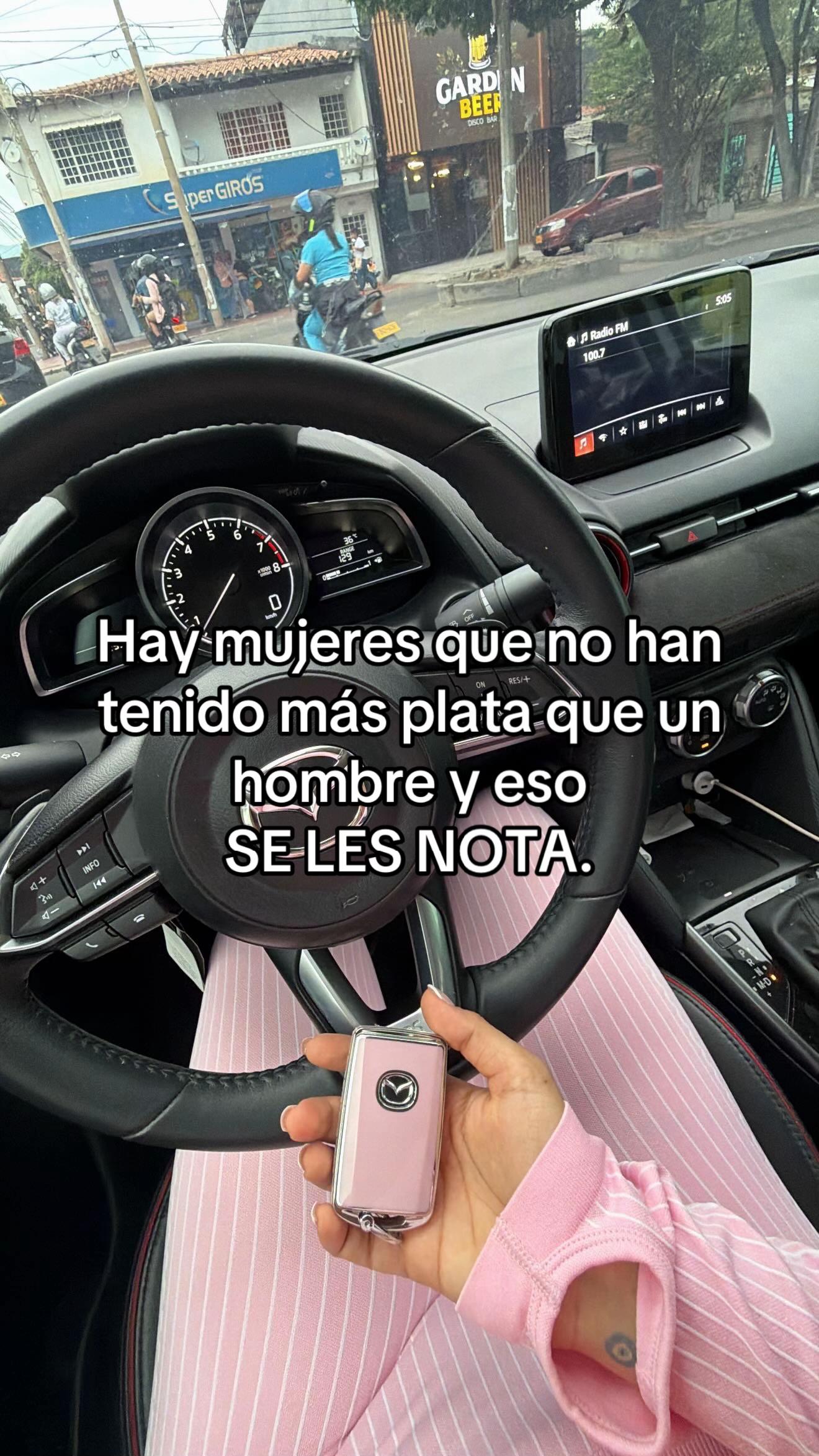 @Karen García