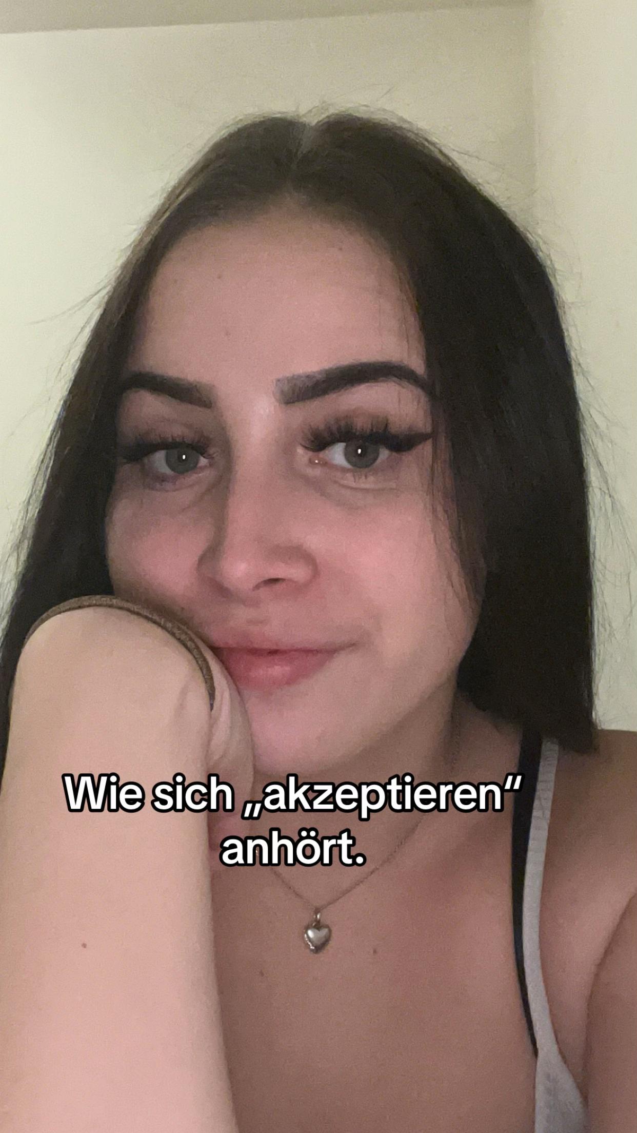 @laura