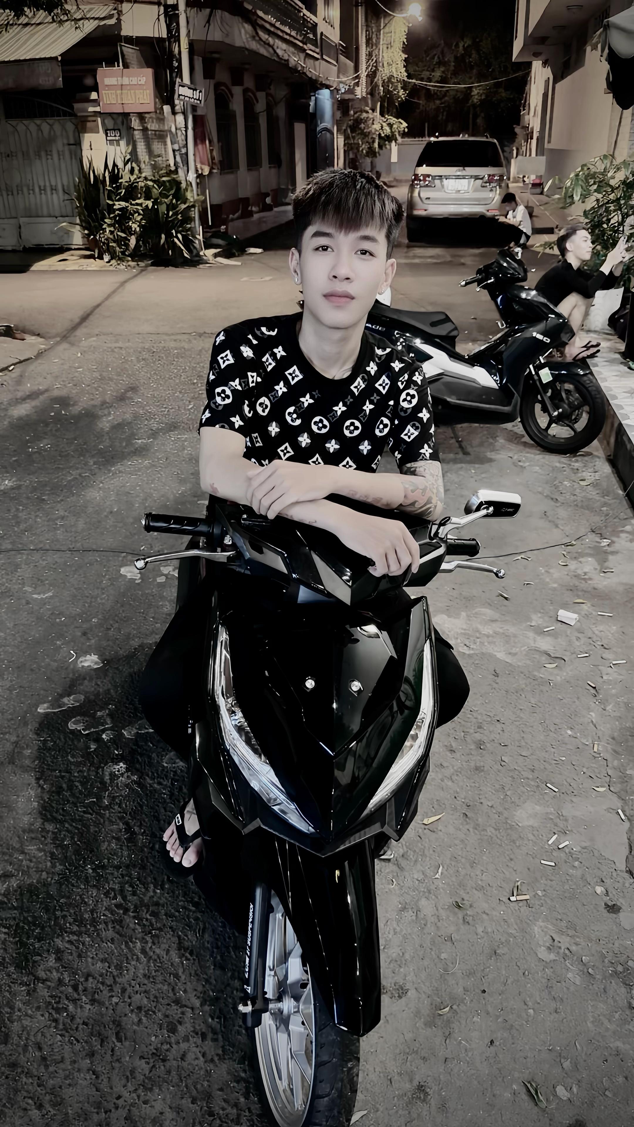 @Hoàng Nam ✅