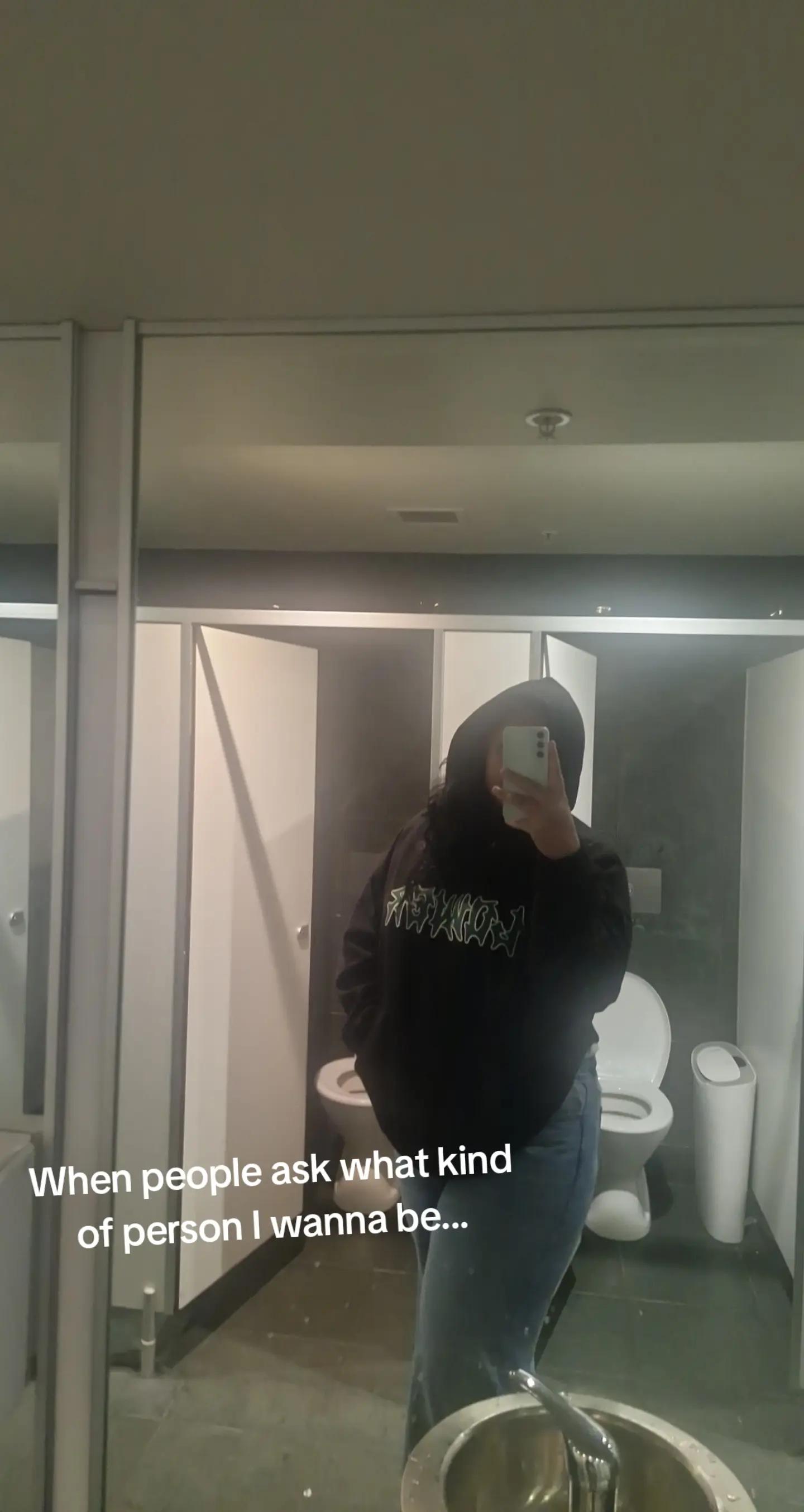 @Ally🦋🐍