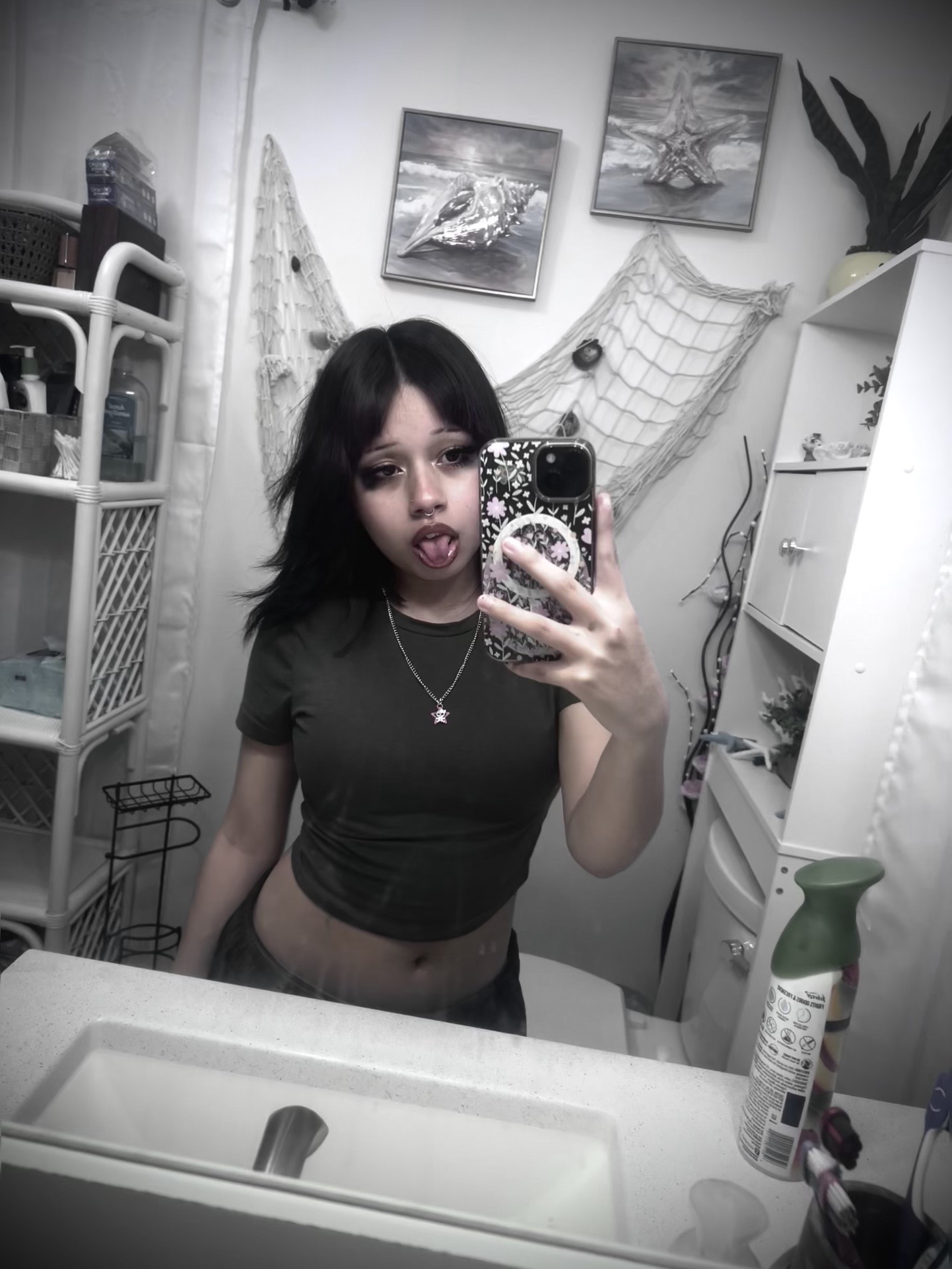 @❦