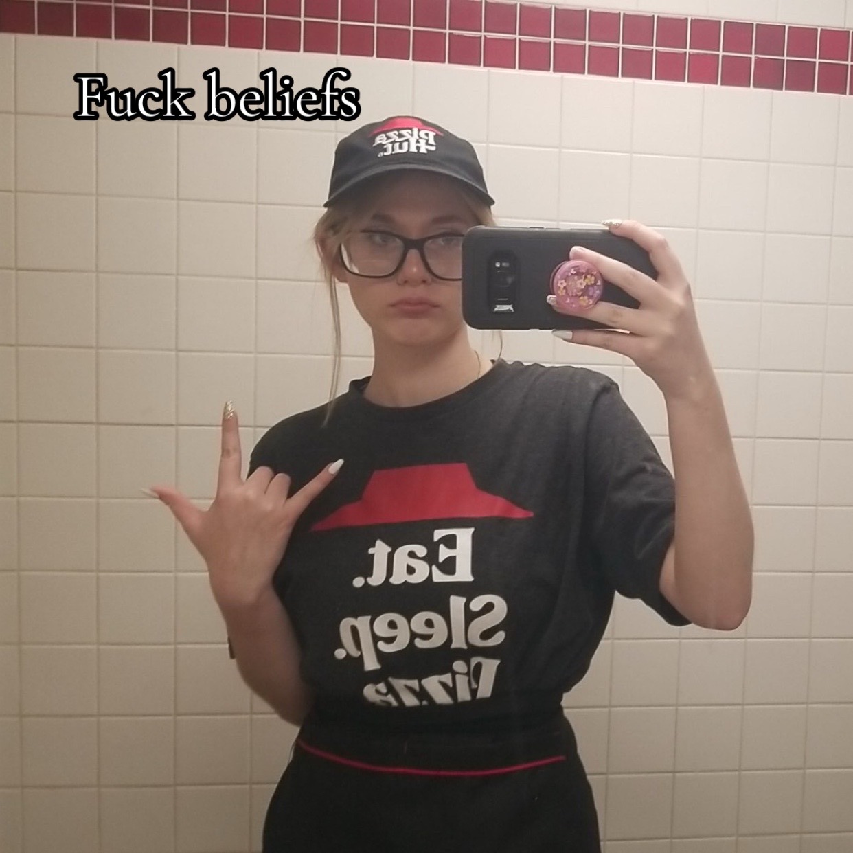@༺🕷𖤐𝕽𝖔𝖇𝖇𝖘 𝖂𝖎𝖋𝖊𖤐🕷༻