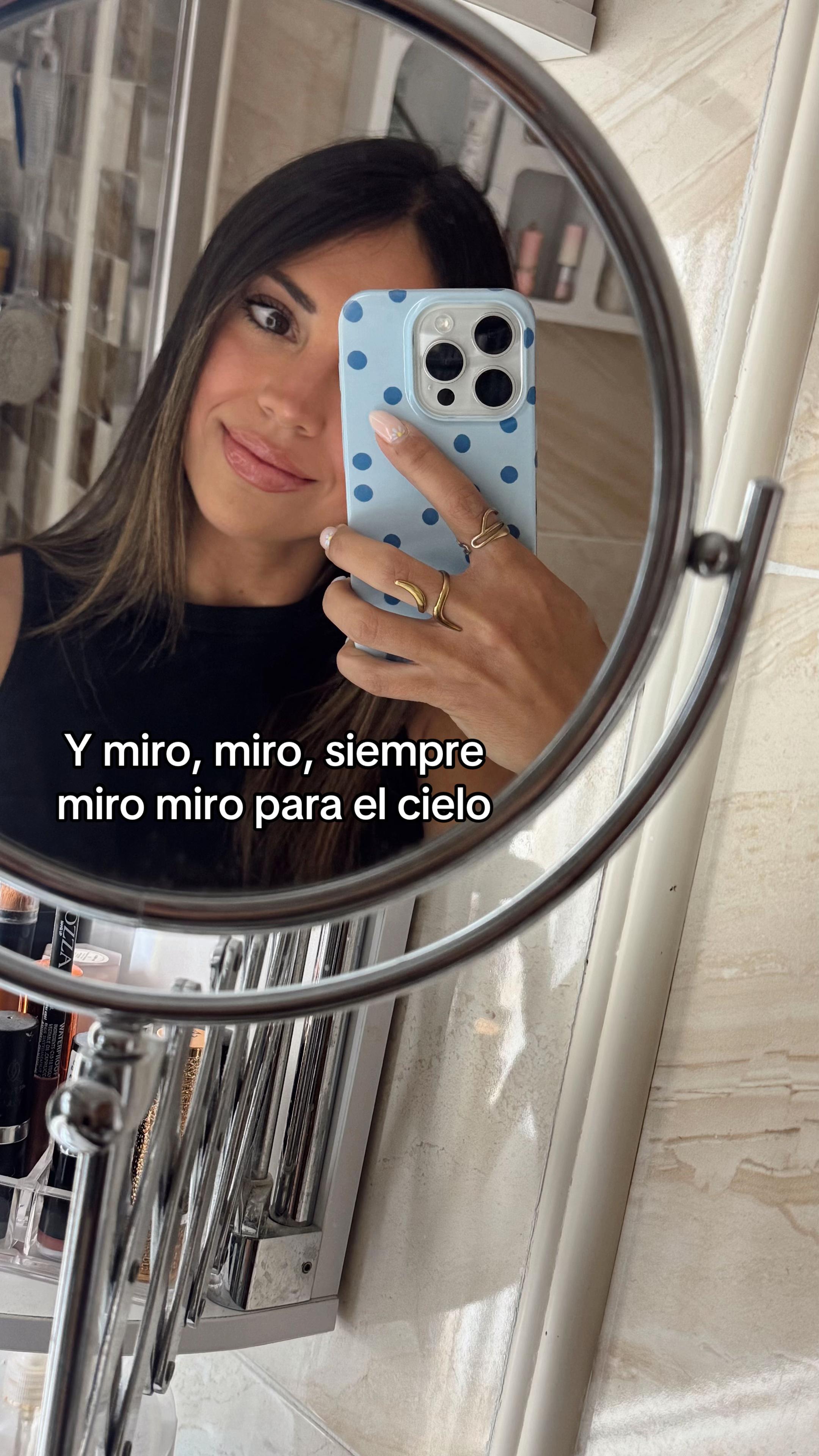@Caarmensantoos