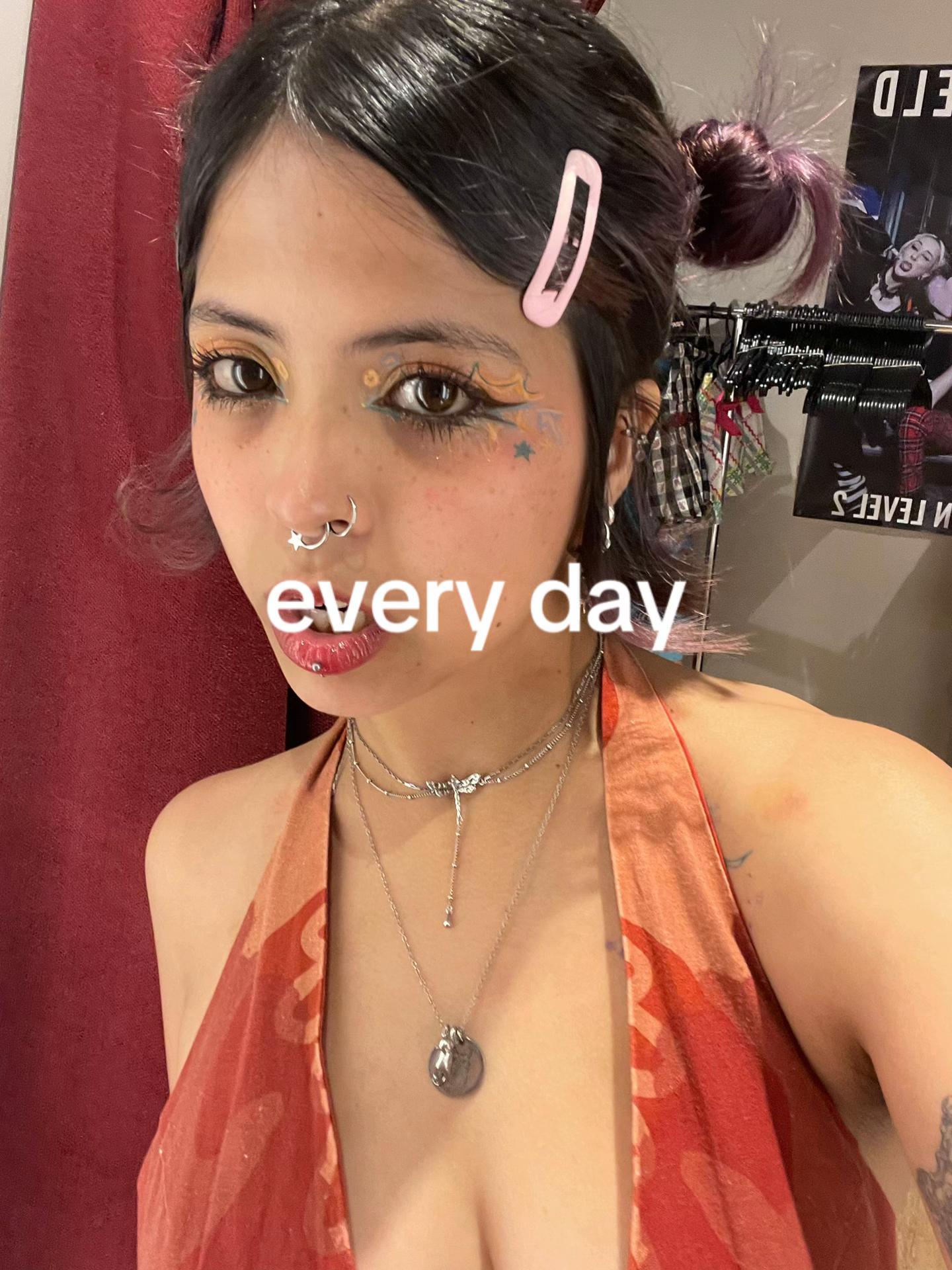 @jasmine ₊˚ʚ ᗢ₊˚✧ ﾟ.