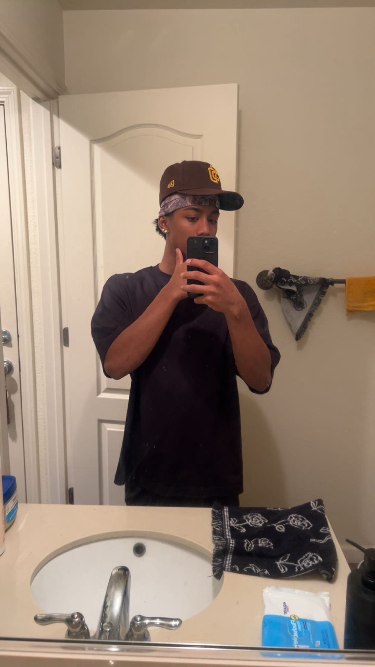 @⃟