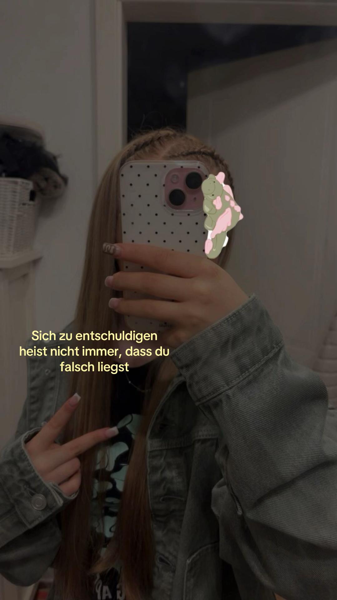 @ᥫ᭡.