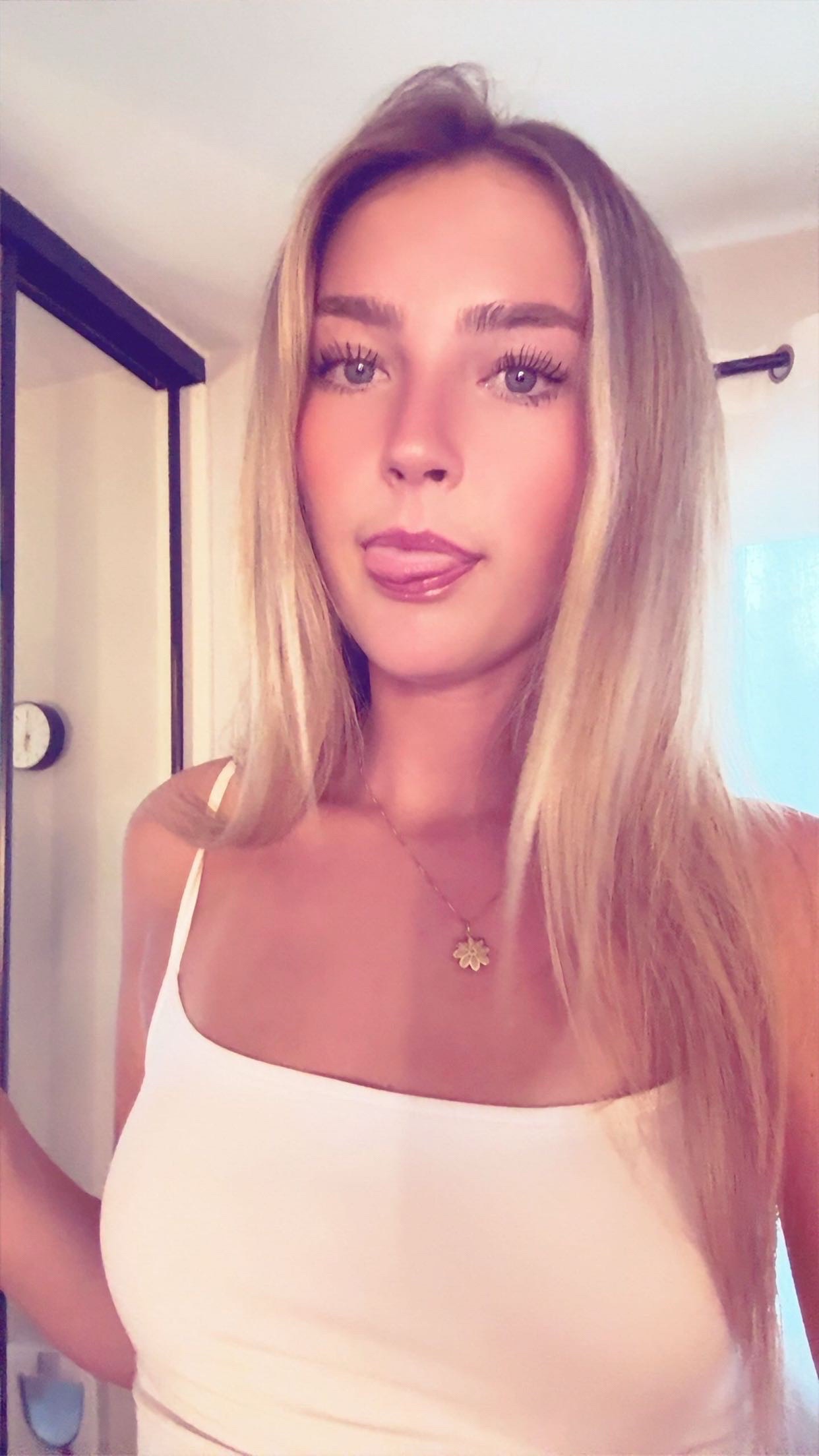 @ellaa