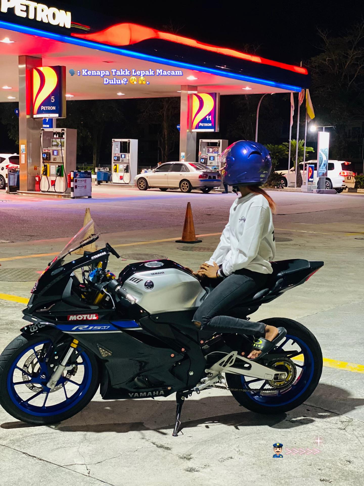 @&ldquo; E | S 🩶🧿.