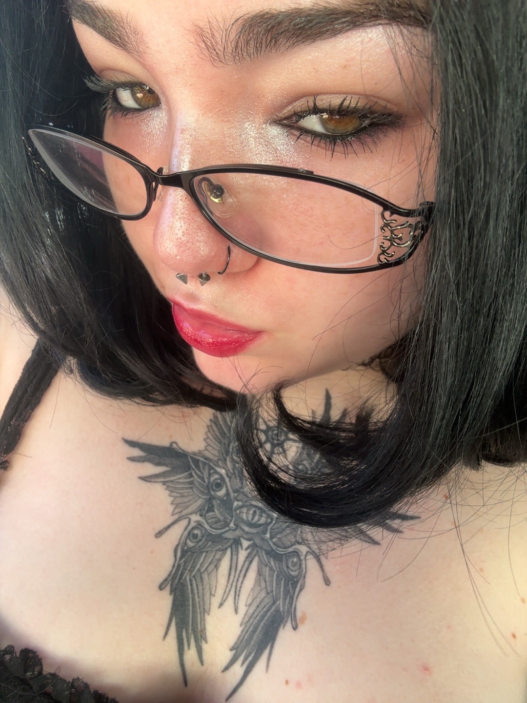 @😸