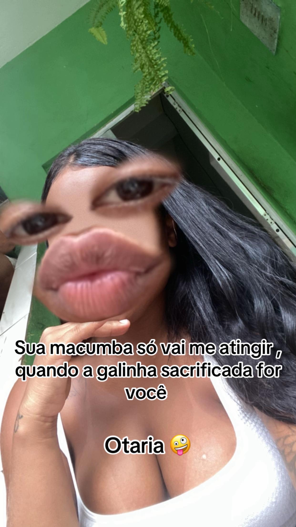 @Lara West