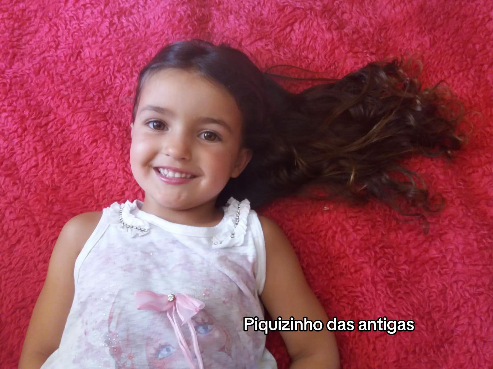 @_yasmin._.santos_