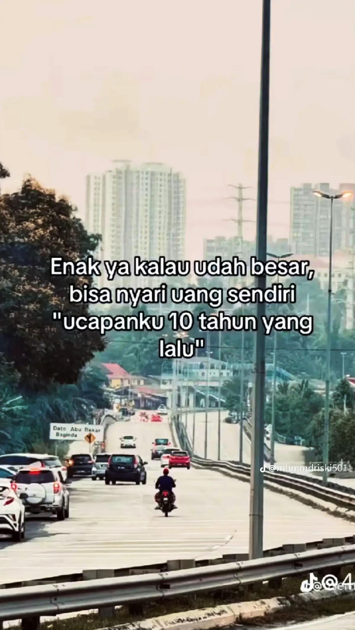 @r.