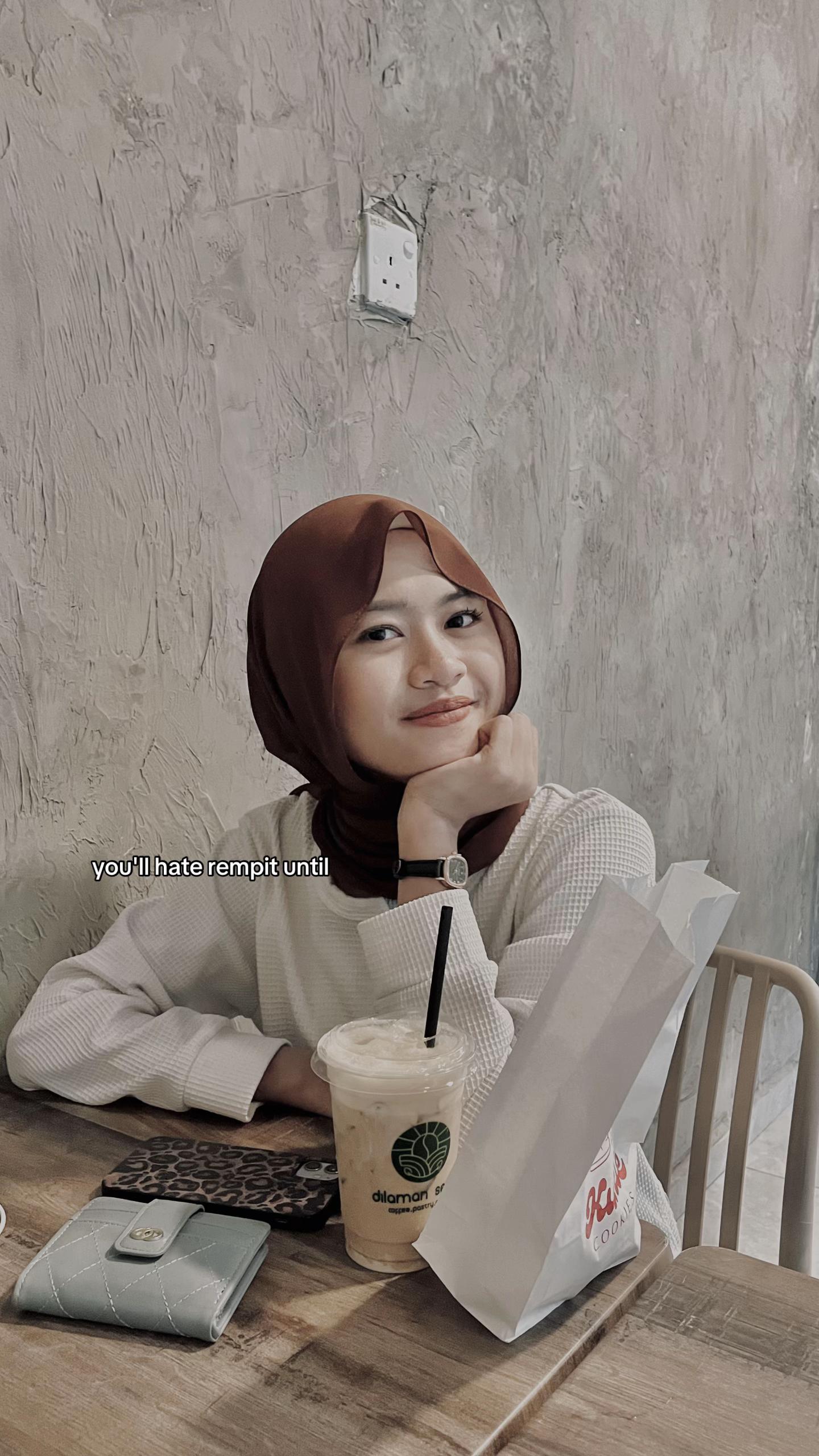 @𝓴𝔂𝓼𝓱𝓪୨୧