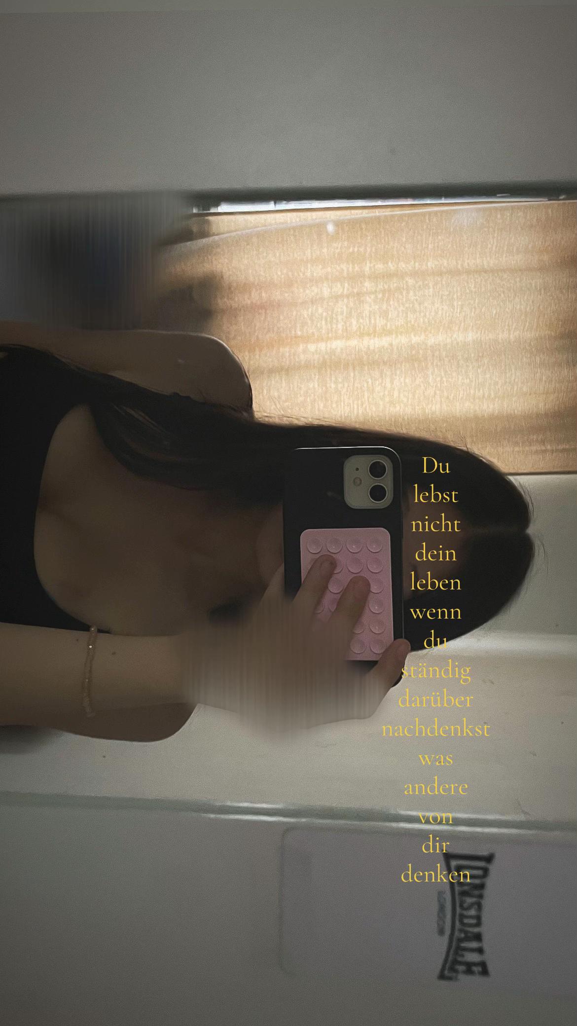 @๐๐๐ฌ๐ฌ๐ข๐๐