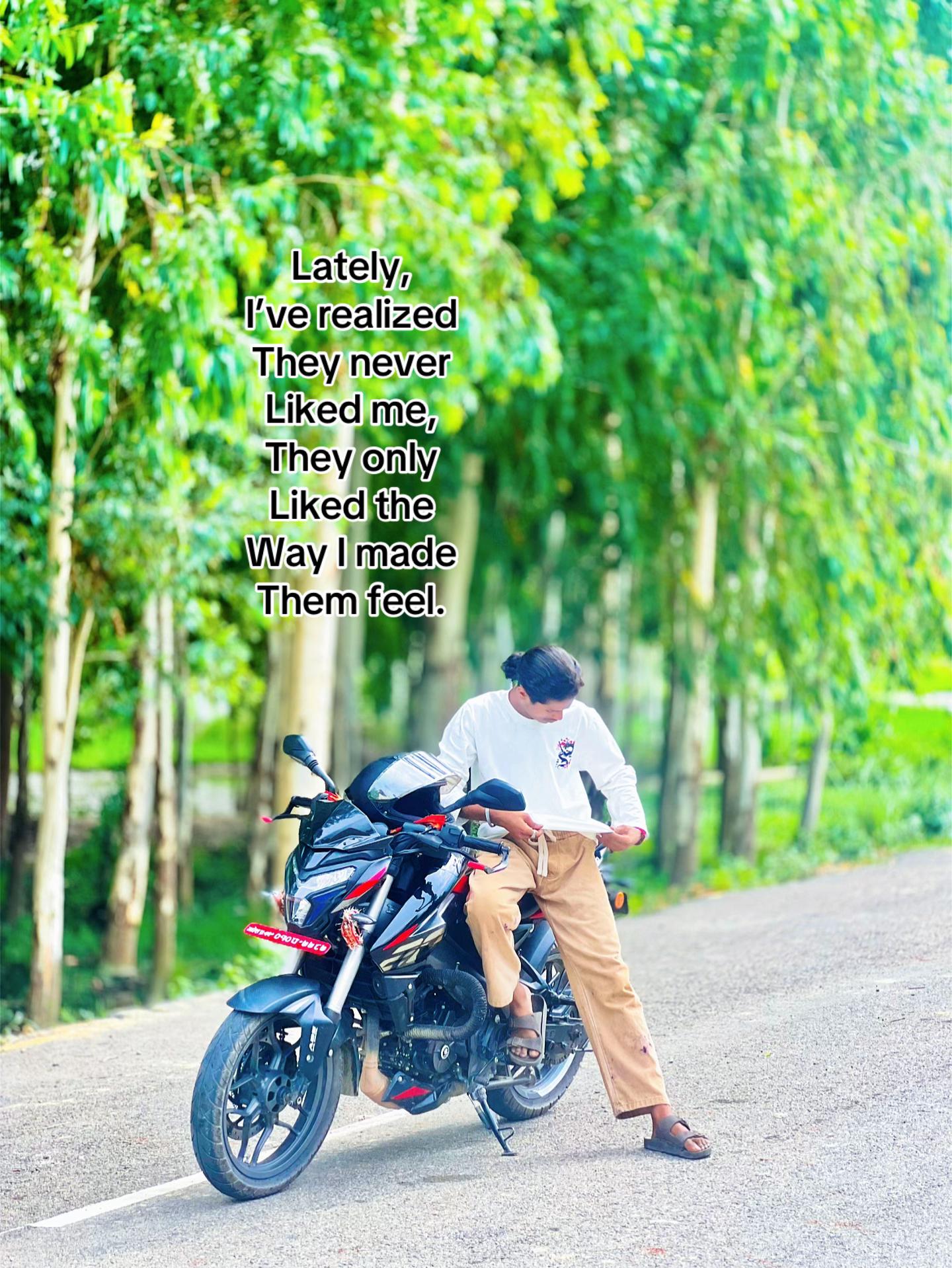 @🫶🤍AKASH🖤