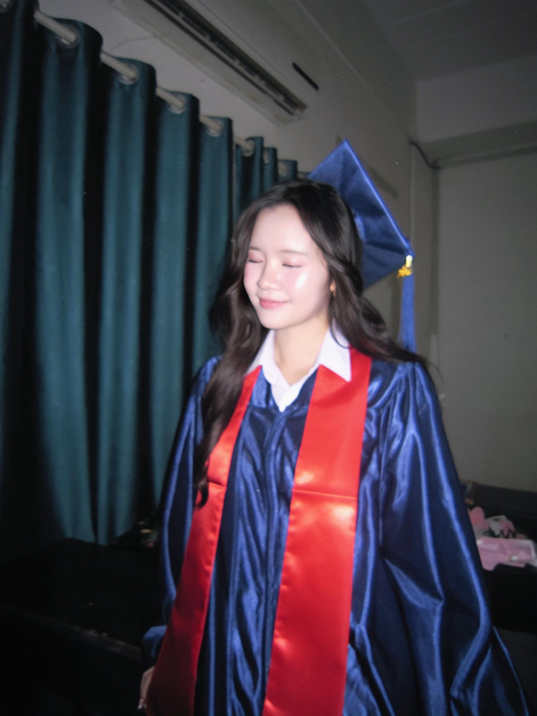 @ລາດີ້