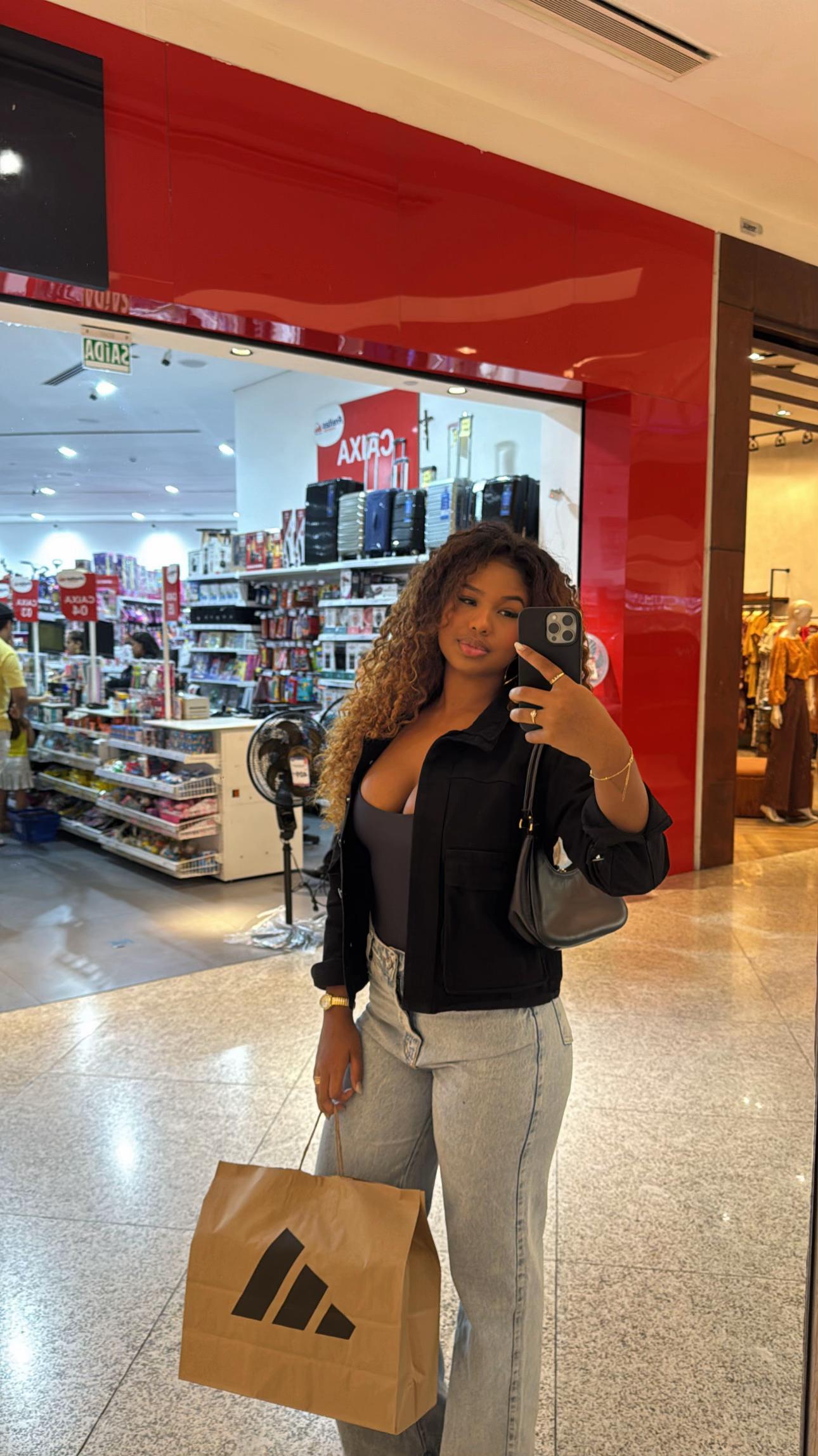 @Leticia Lopes