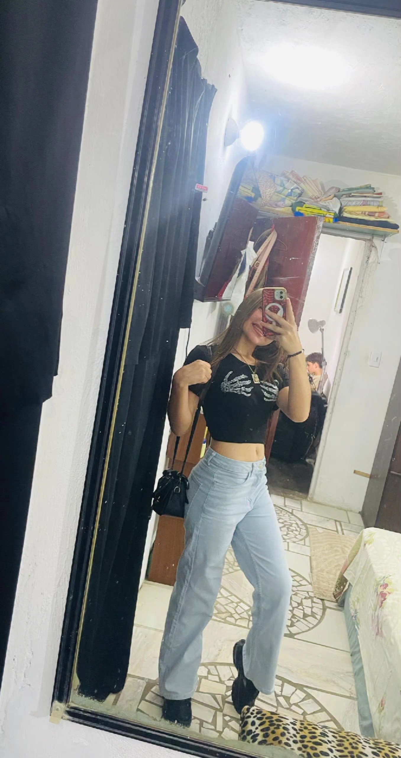 @👤