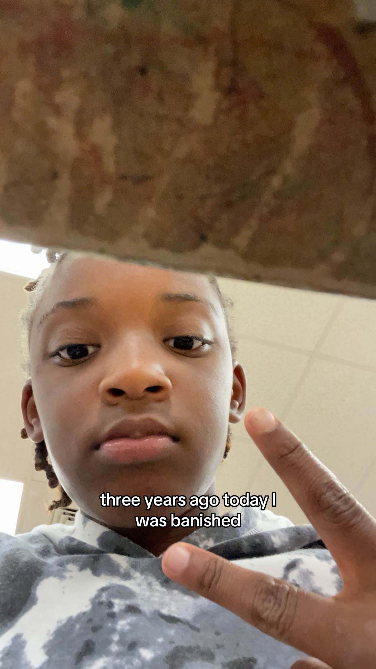 @⃟