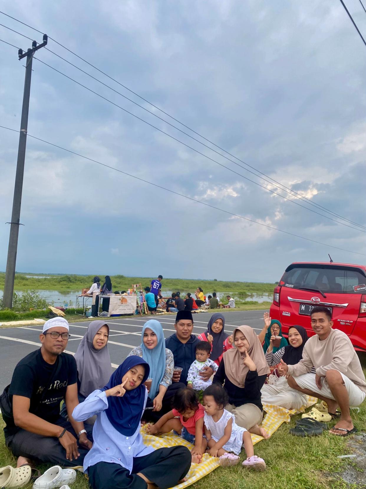 @Sunset Halodek