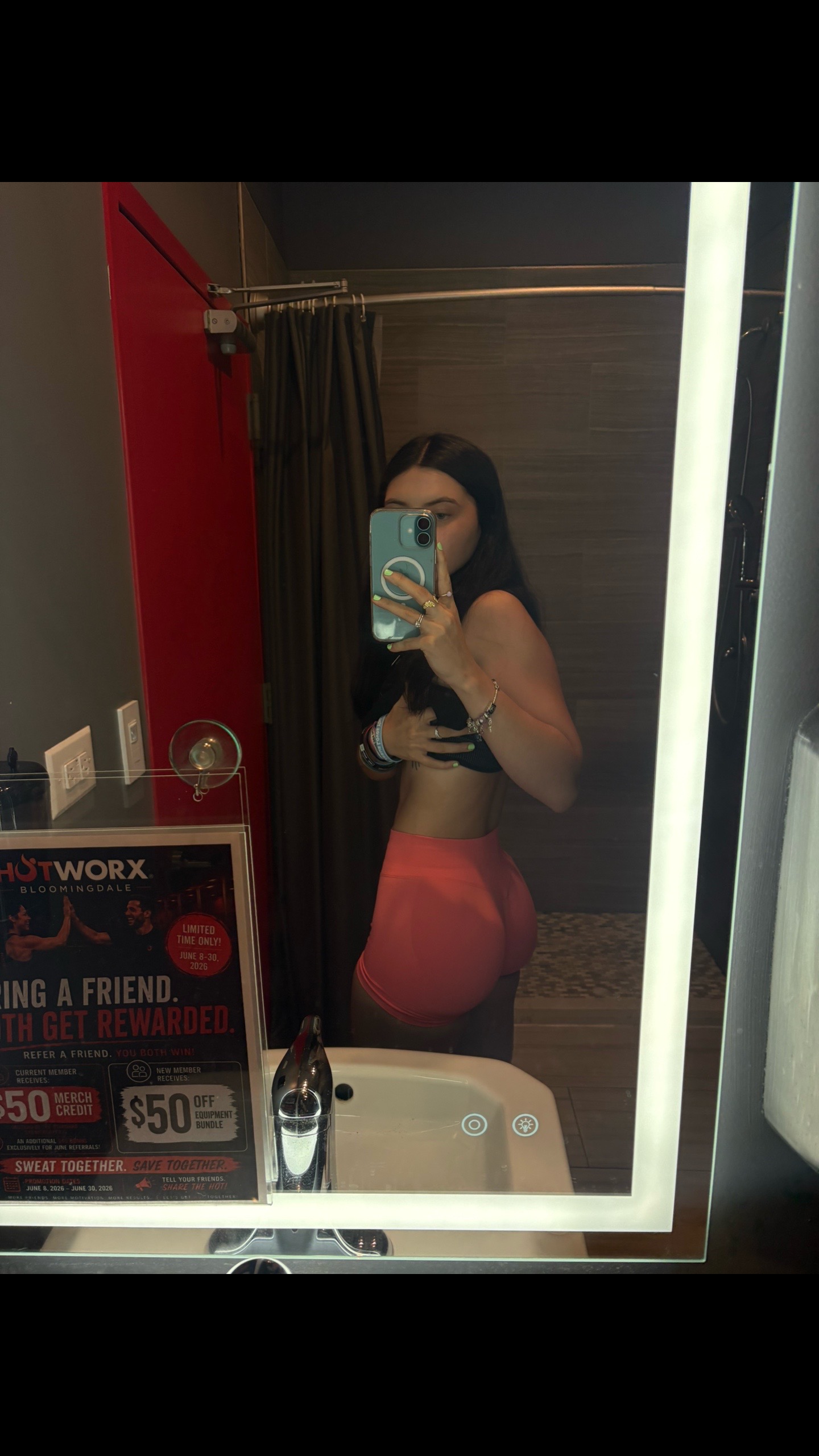 @Jujuonthatbooty