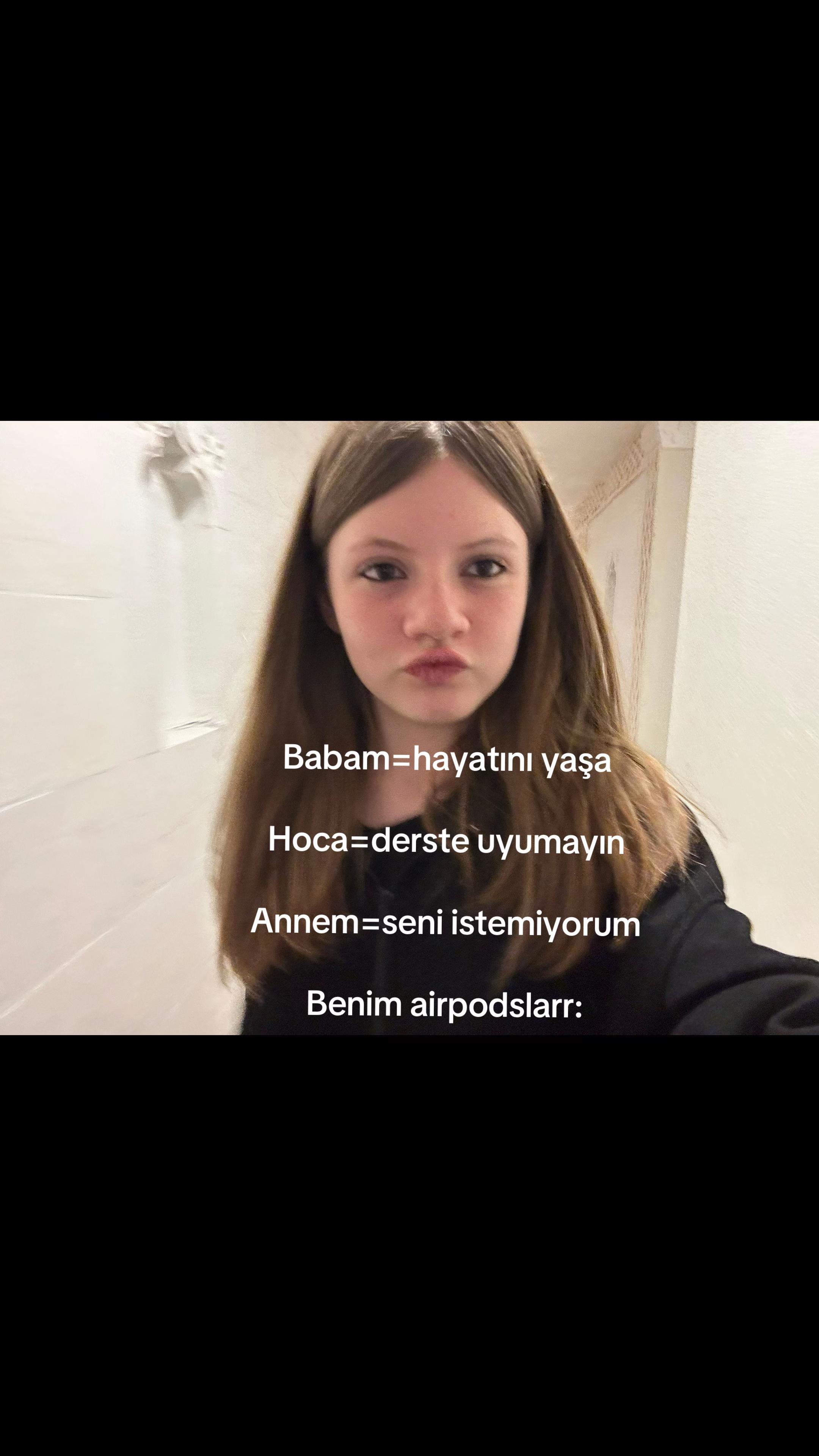 @Elifnisaw