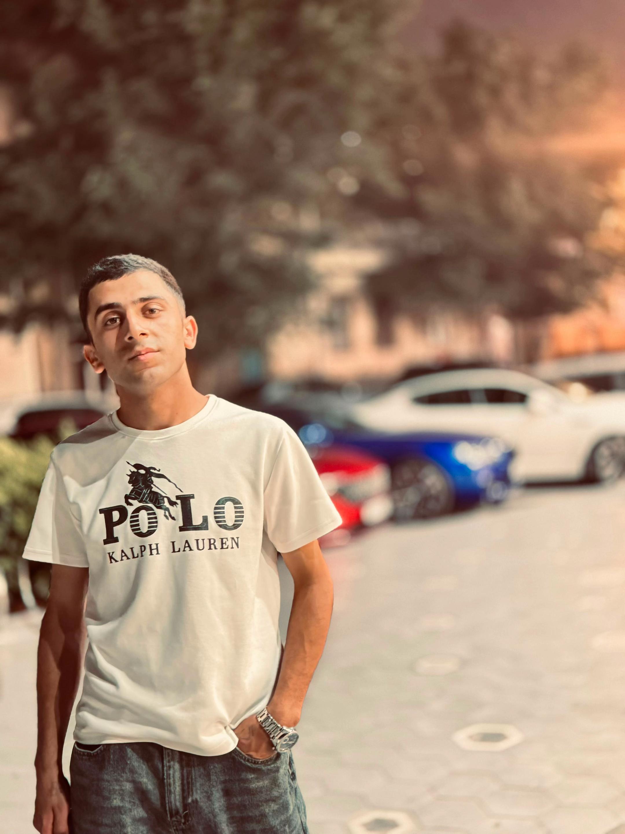 @Əxi