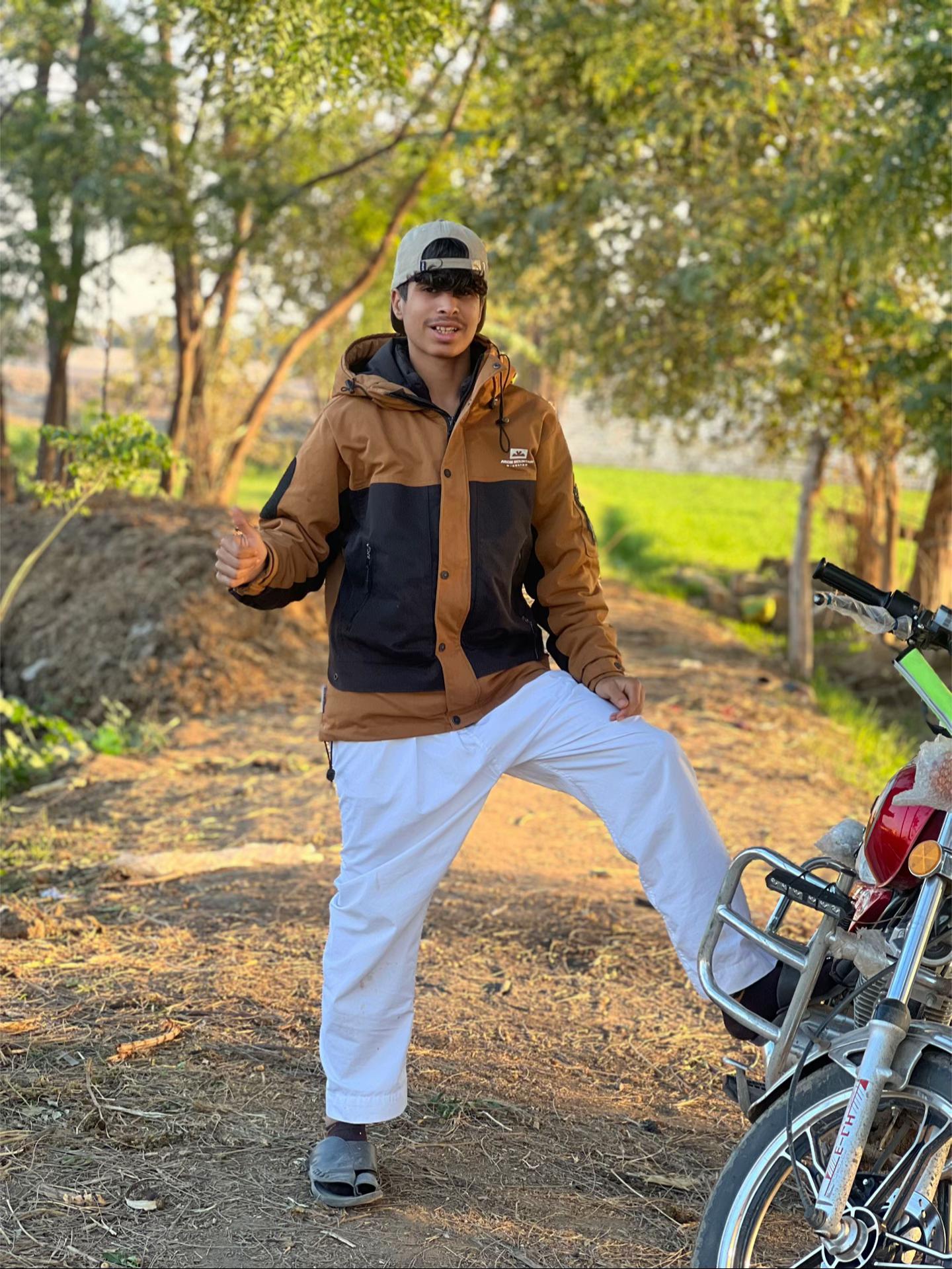 @عٍمرٍ آلُِسوُيهـ&sup1;&sup1;&sup1;