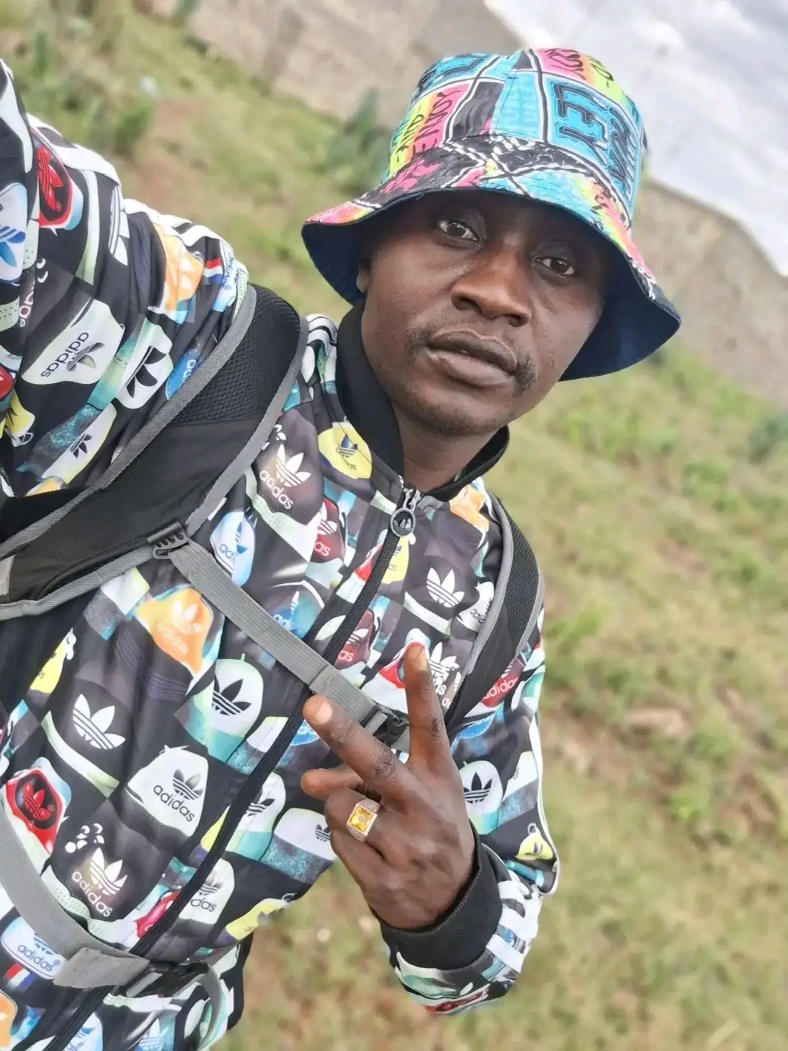 @#bornless%mc