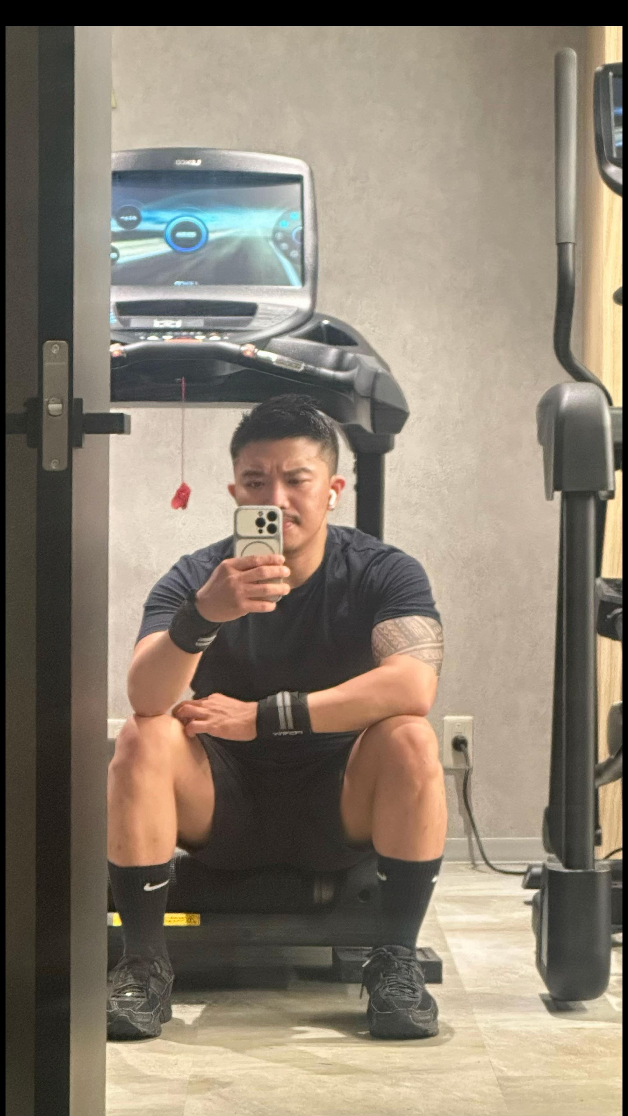@j