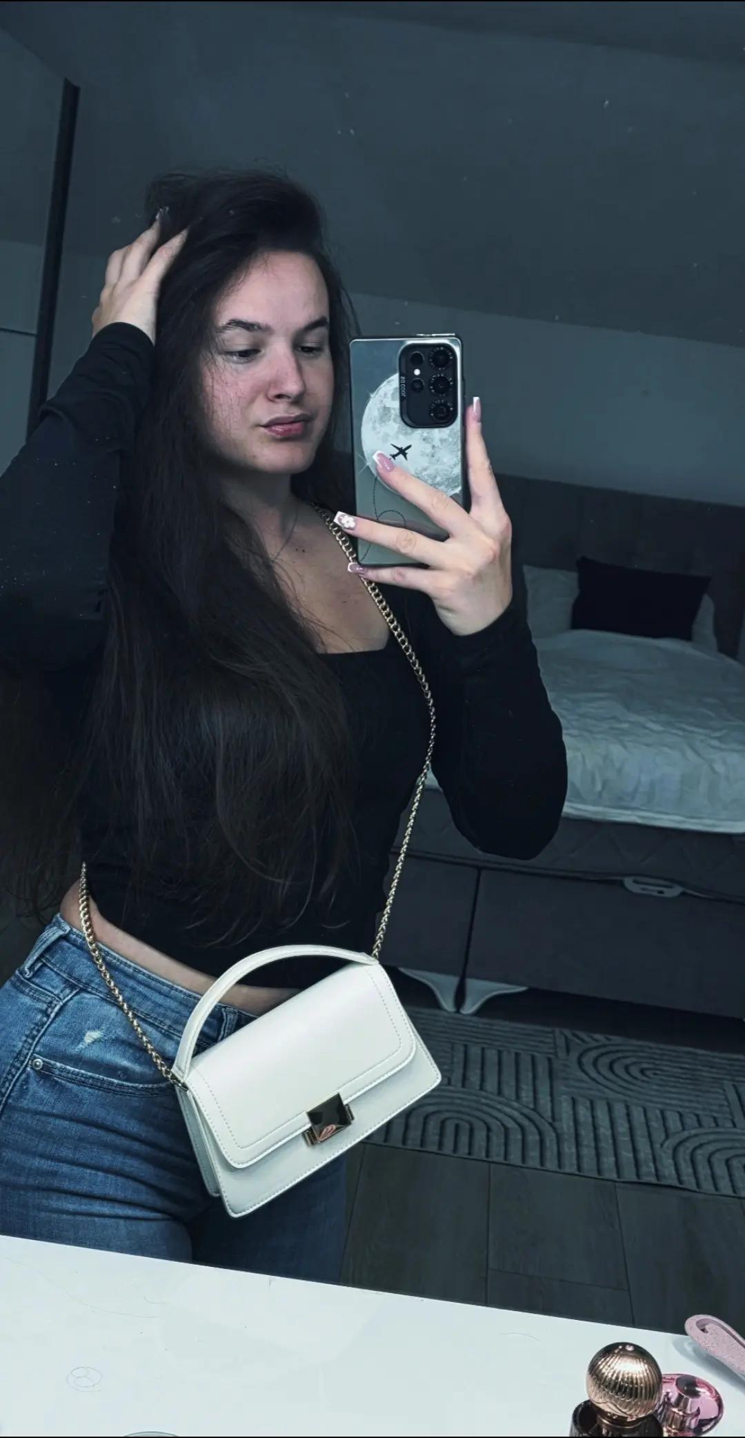 @Emina Kahriman