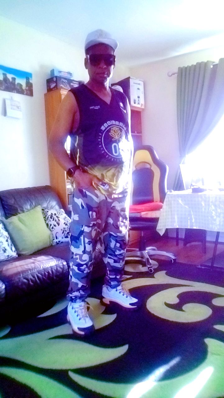 @HOWARD MUTANDA