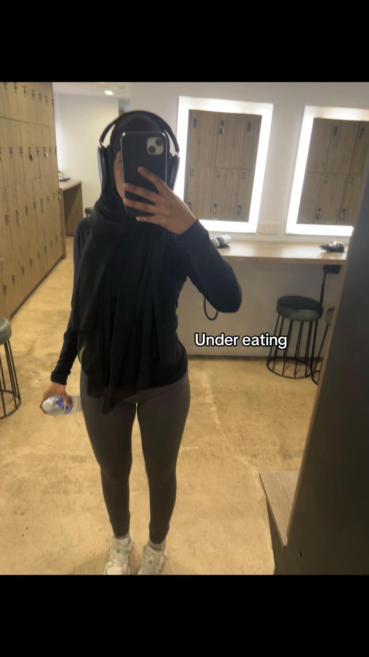 @n ꨄ