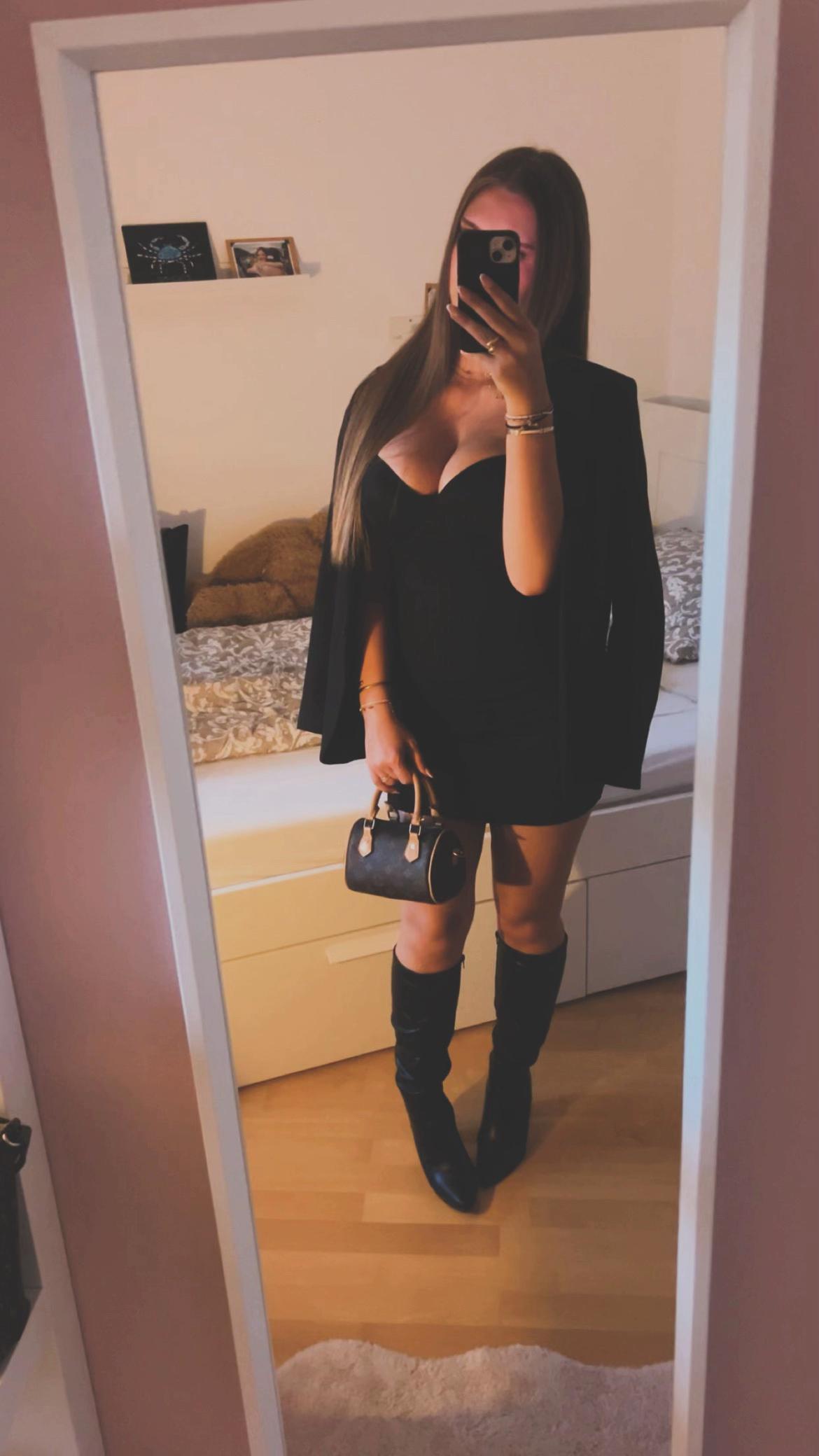 @𝐥𝐞𝐣𝐥𝐚
