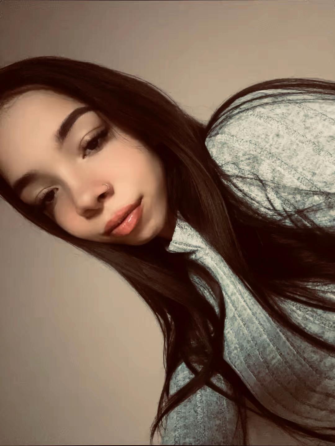 @Kamilla🦋