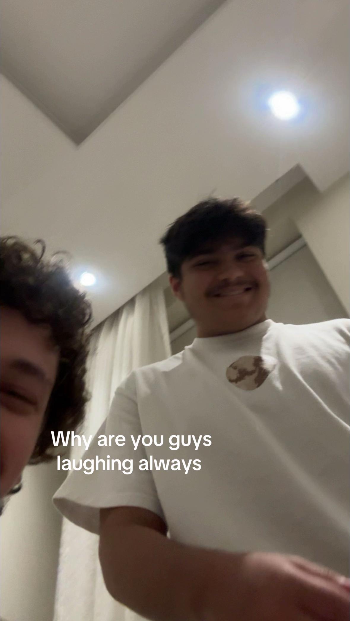 @⃟