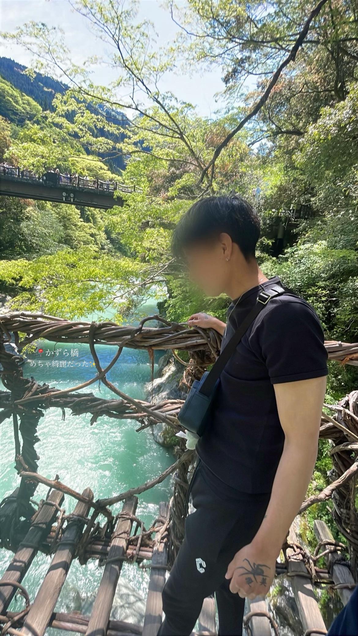 @𝙰 𝚣 𝚞