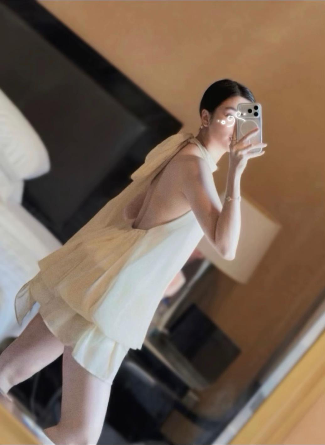 @Elle