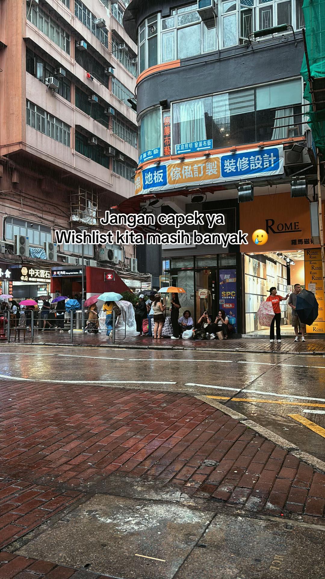 @Kakak & Adek di 🇭🇰