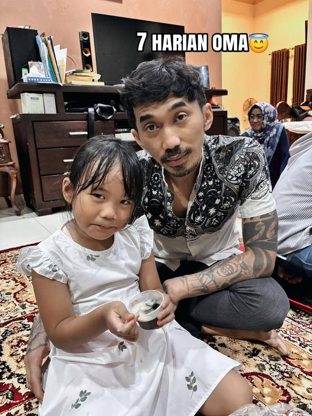 @Ayahnya Bee